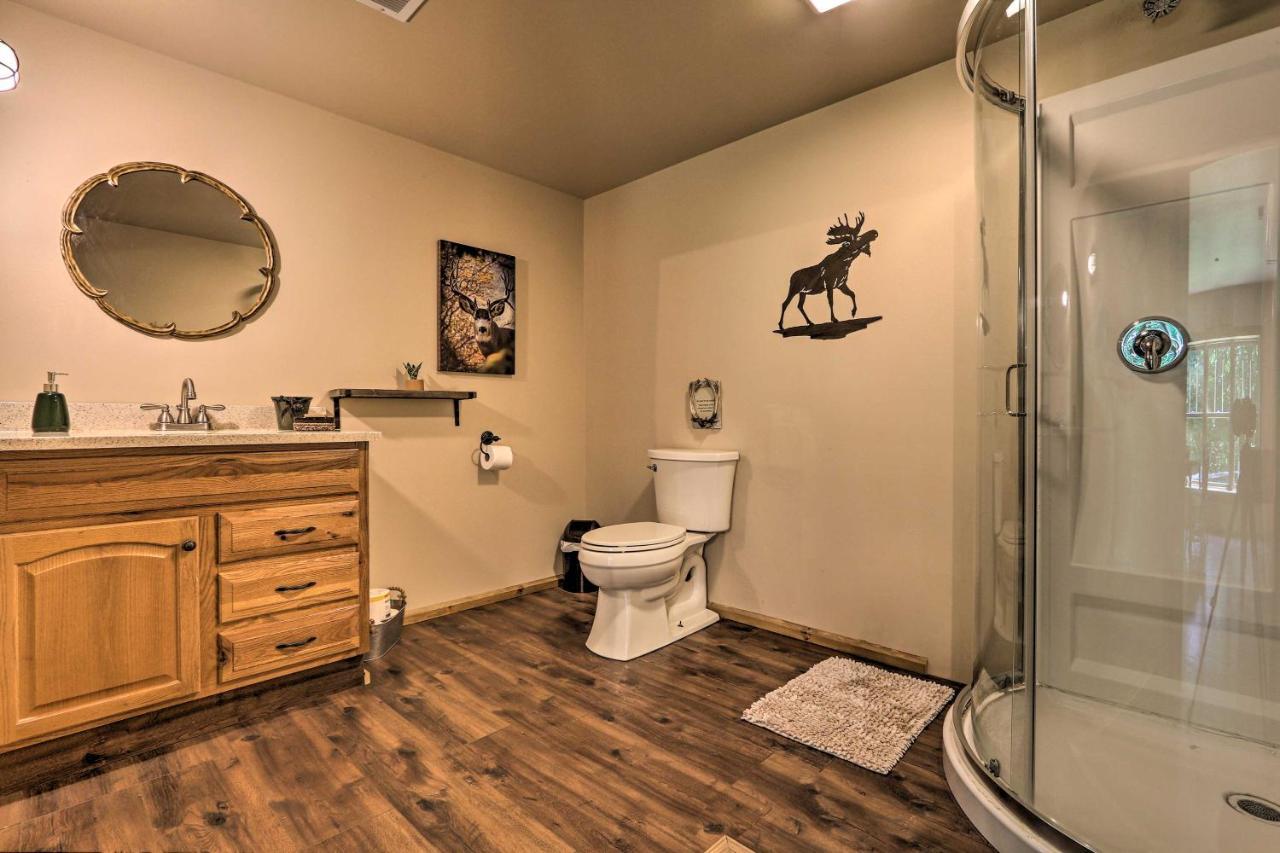 Butler Cabin On 19 Acres With Hot Tub And Fire Pit! Exterior foto