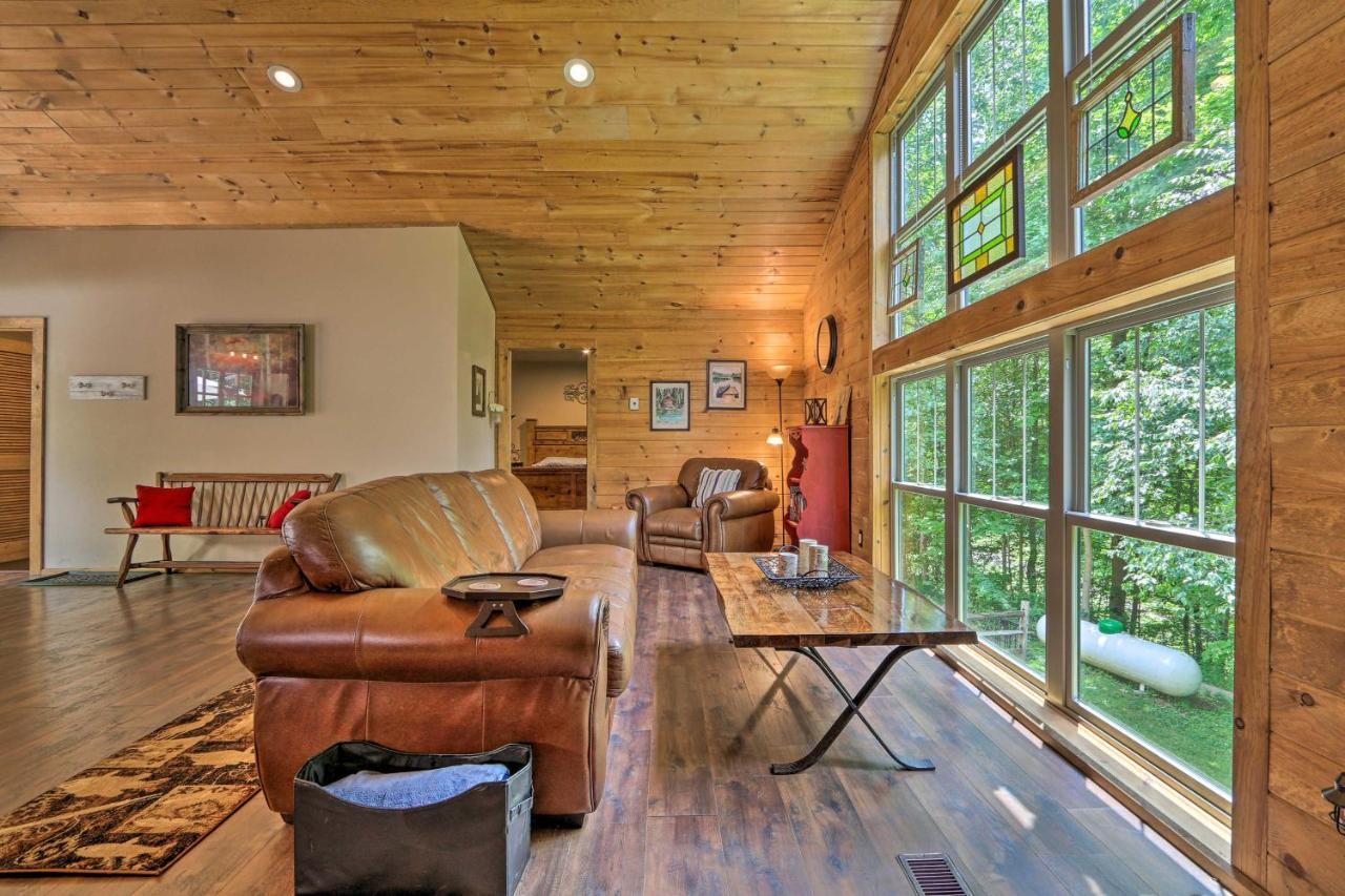 Butler Cabin On 19 Acres With Hot Tub And Fire Pit! Exterior foto